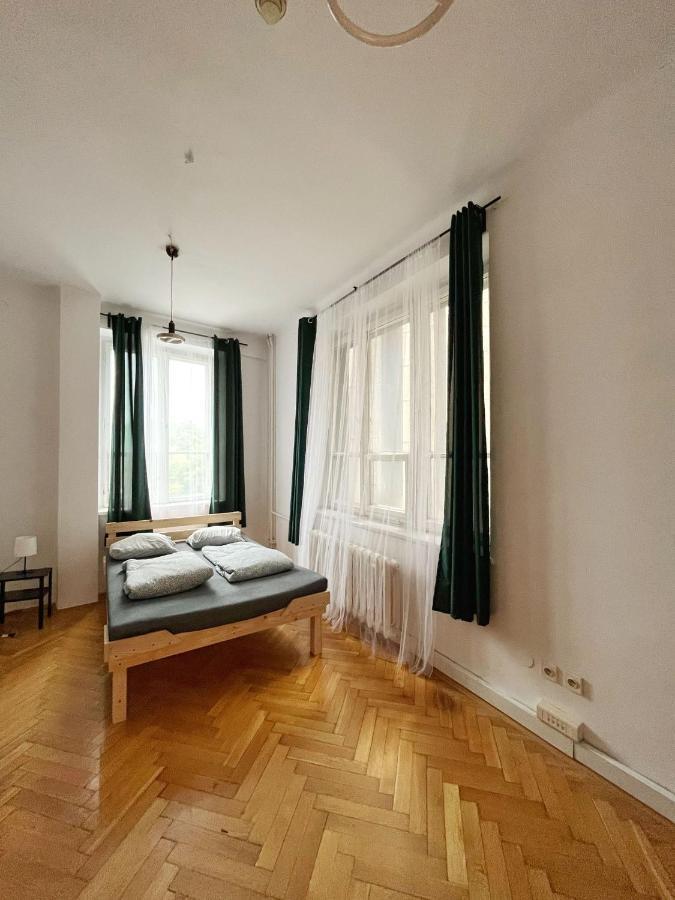 Nice View Rooms In Old Town Cracóvia Exterior foto